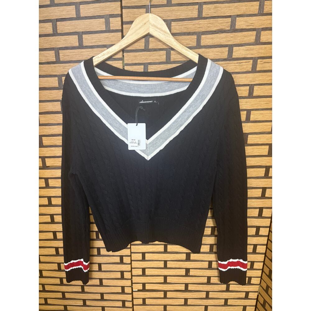 Olivaceous Black With Gray Stripe Cable Knit V Neck Sweater Size Small